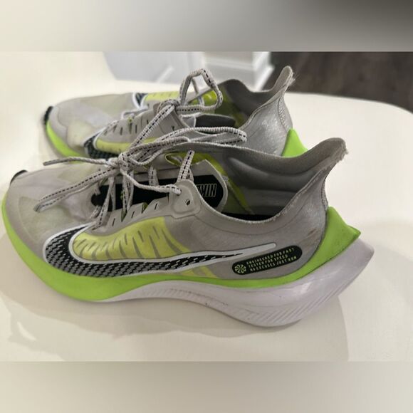 Nike Zoom Gravity sneakers - Picture 2 of 9